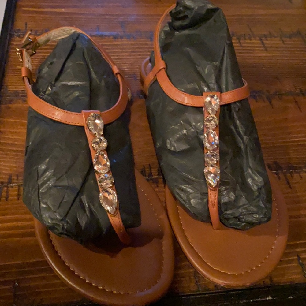 Michael Kors 7.5 Cognac sandal!!
